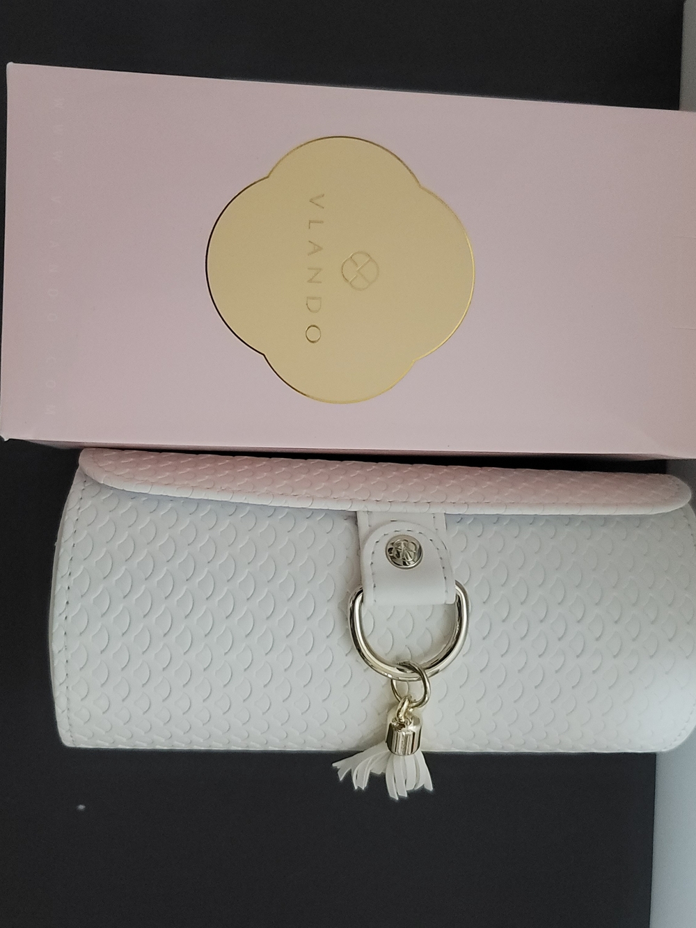 VLANDO White Travel Jewelry Case with Tassel Charm